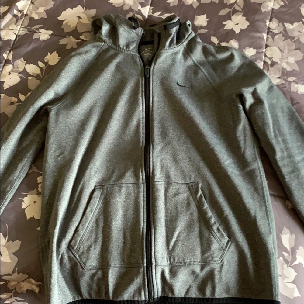 nike zip up hoodie
